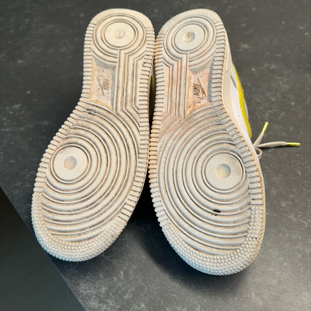 Nike sneakers - Picture 3 of 5